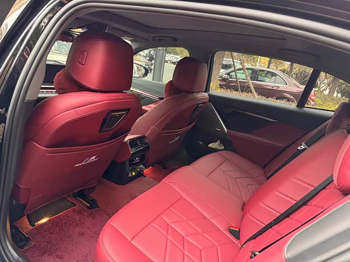 Фото 6 - BMW 5 Series