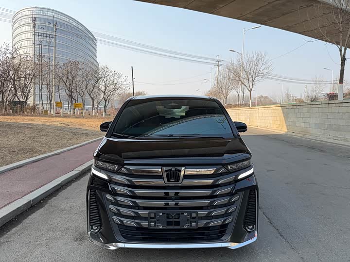 Photo 2 - Toyota Vellfire