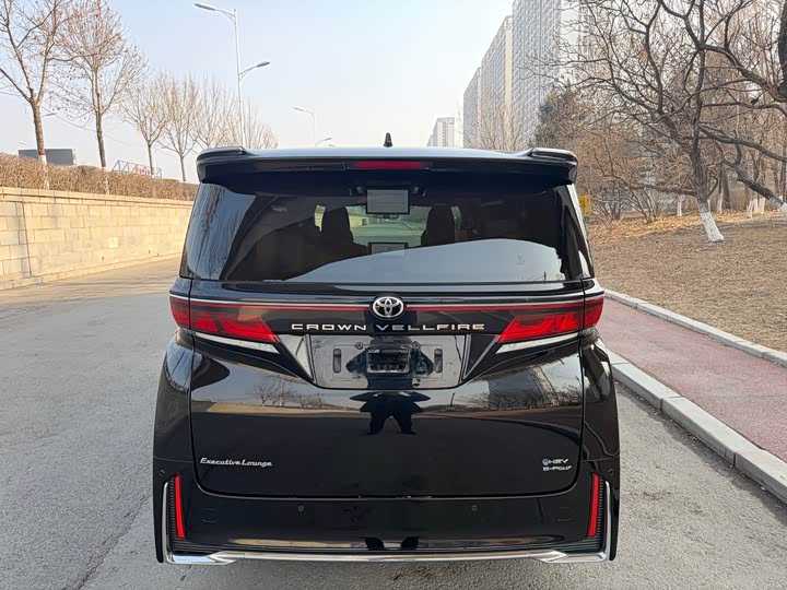 Photo 5 - Toyota Vellfire