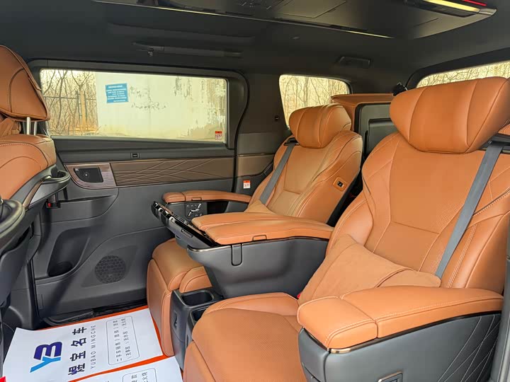 Photo 6 - Toyota Vellfire