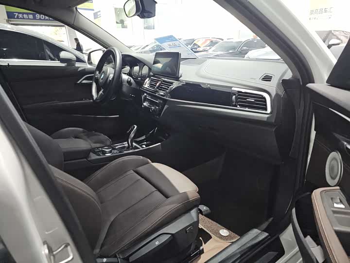 Фото 6 - BMW 1 Series