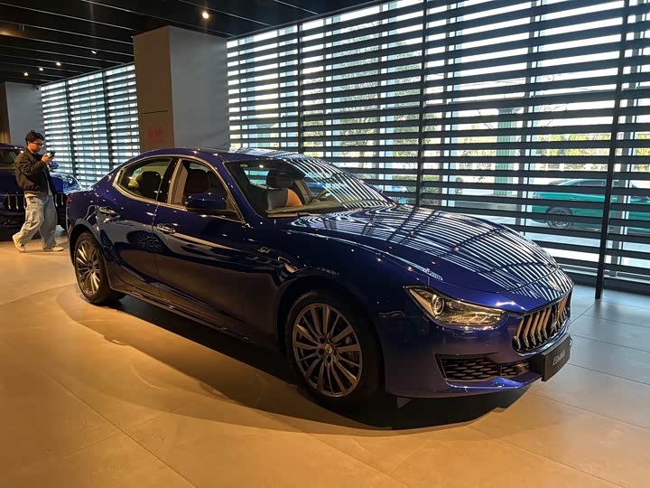 Фото 3 - Maserati Ghibli