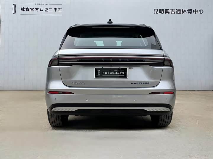 Фото 5 - Lincoln Nautilus