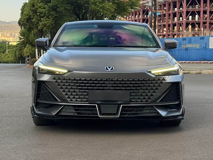 Photo 2 - Changan UNI-V