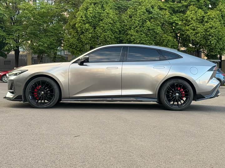 Photo 6 - Changan UNI-V