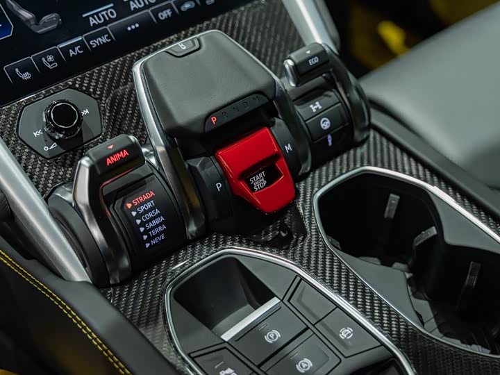 Фото 7 - Lamborghini Urus