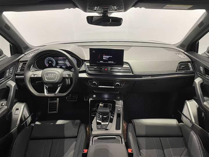 Фото 7 - Audi Q5L