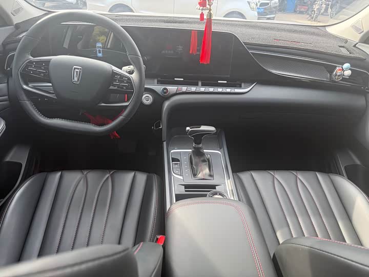 Фото 6 - Bestune T55