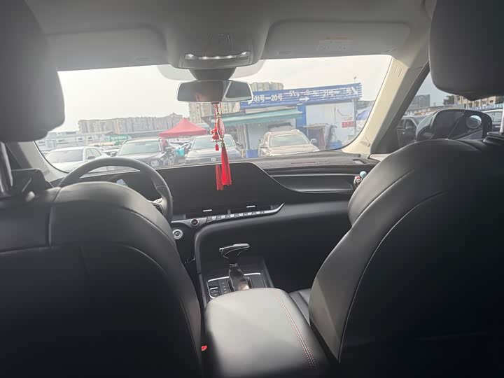 Фото 7 - Bestune T55