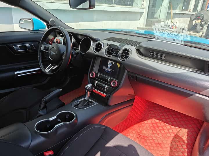 Фото 7 - Ford Mustang