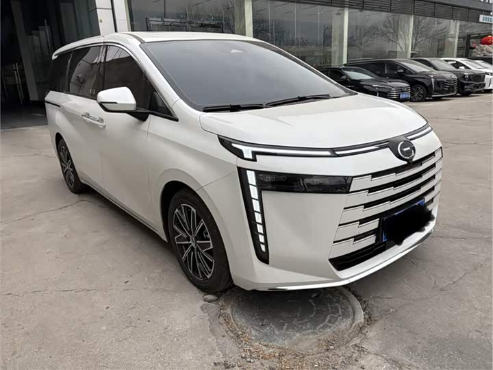 Фото 3 - GAC Trumpchi E8