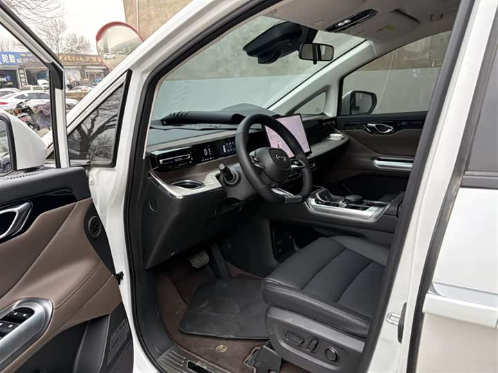 Фото 6 - GAC Trumpchi E8