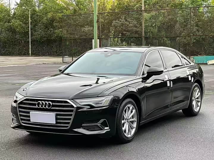 Фото 1 - Audi A6L
