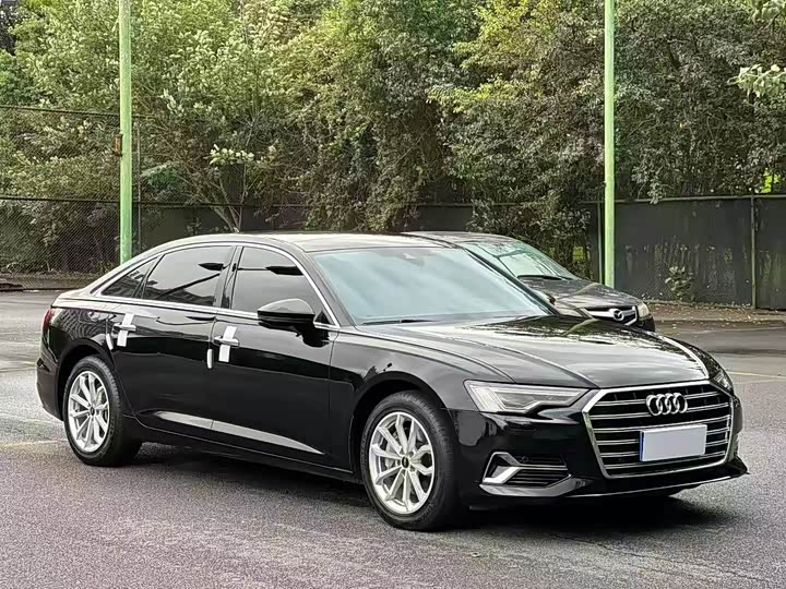 Фото 3 - Audi A6L