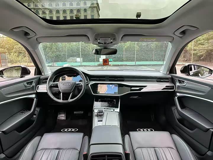 Фото 4 - Audi A6L