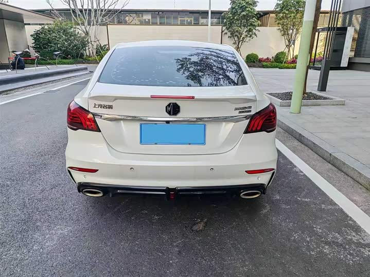 Фото 7 - MG Motor 6