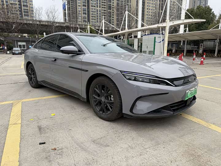 Фото 3 - BYD Han