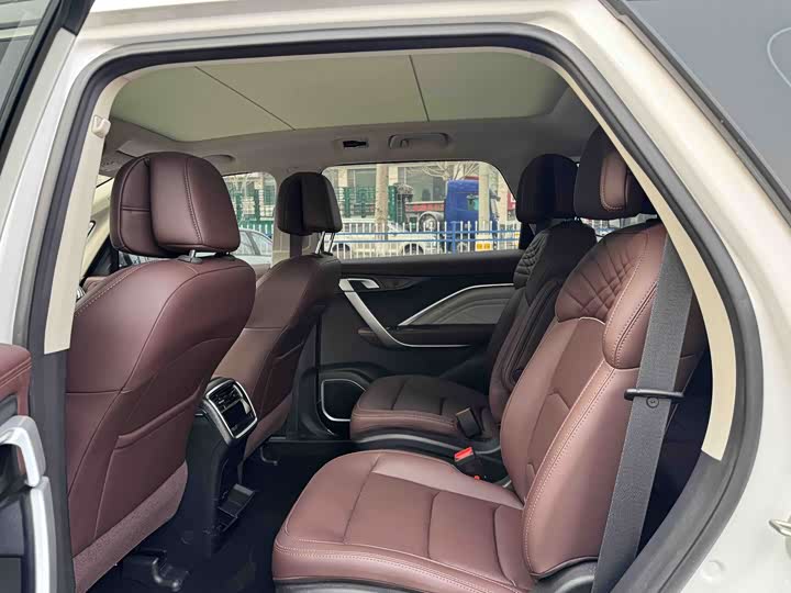 Фото 9 - Geely Jiaji