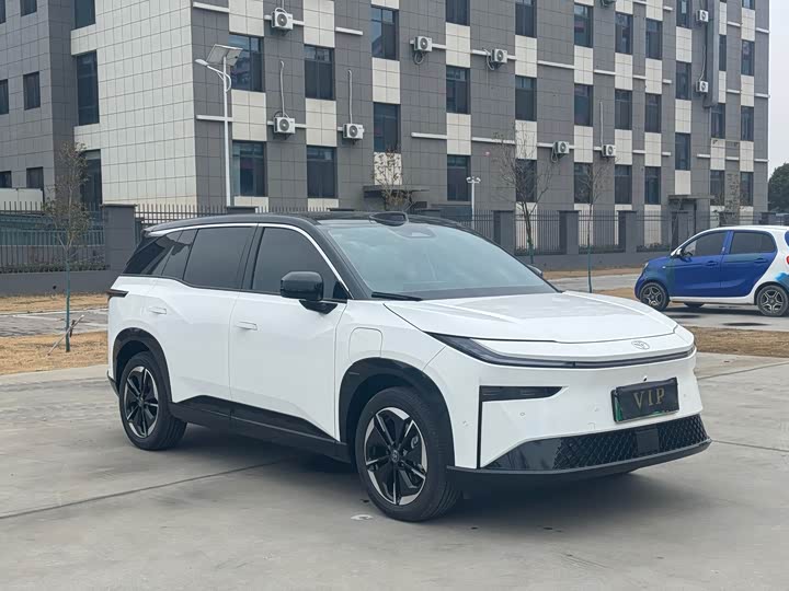 Photo 4 - Toyota bZ3X