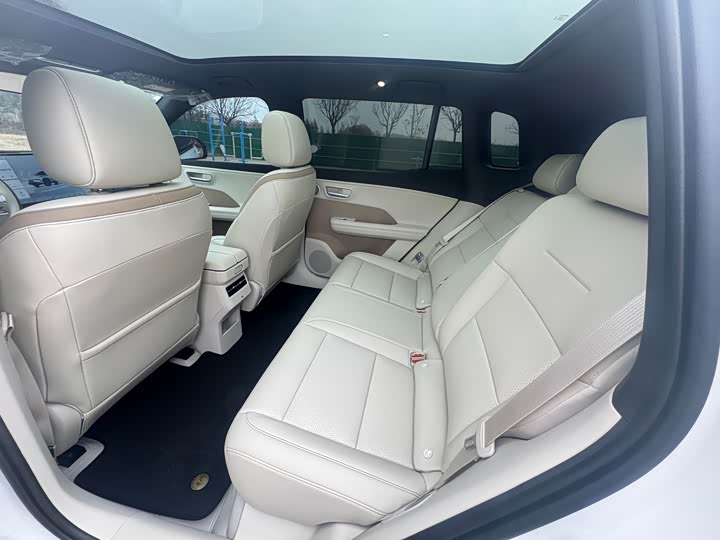 Photo 8 - Toyota bZ3X