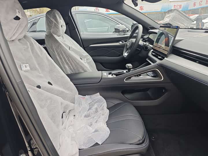 Фото 4 - Geely Preface