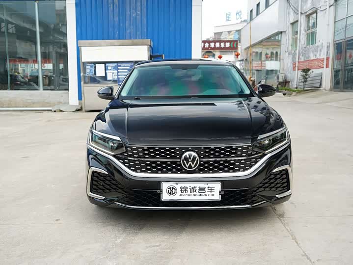 Фото 2 - Volkswagen Passat