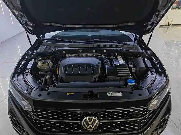 Фото 8 - Volkswagen Passat