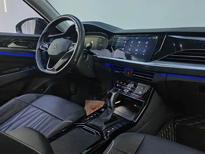 Фото 9 - Volkswagen Passat