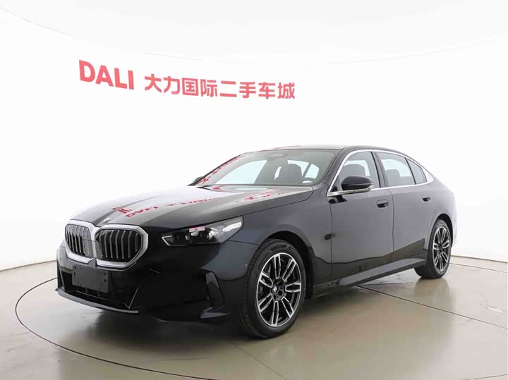 Фото 1 - BMW 5 Series