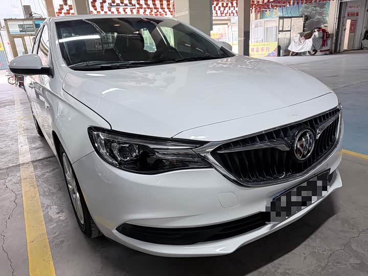 Photo 2 - Buick Excelle GT