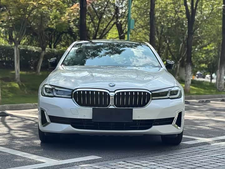 Фото 2 - BMW 5 Series
