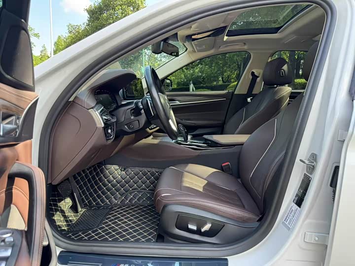 Фото 4 - BMW 5 Series