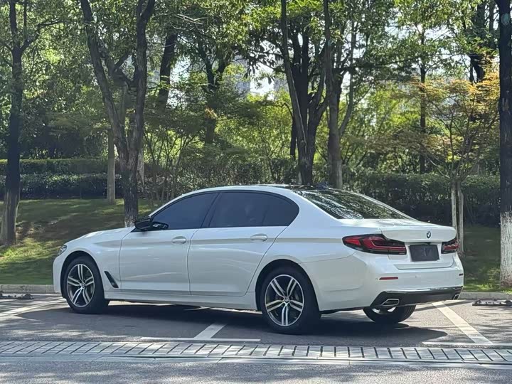 Фото 7 - BMW 5 Series