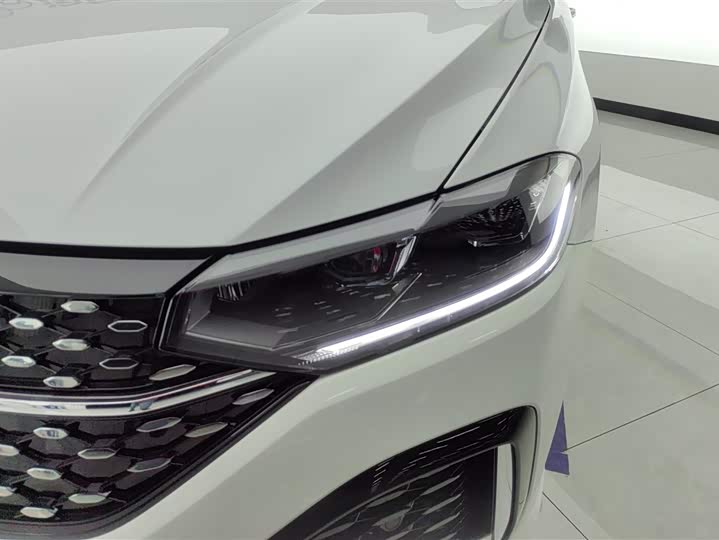 Photo 5 - Volkswagen Lavida