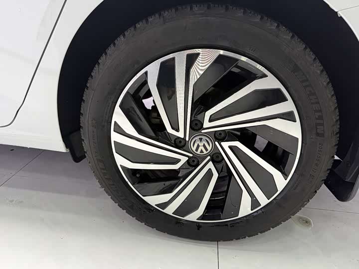 Фото 7 - Volkswagen Sagitar L