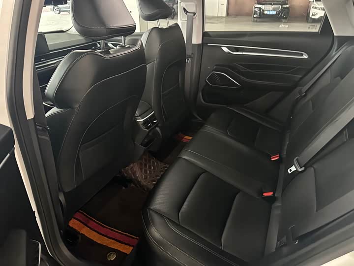 Фото 5 - Geely Emgrand