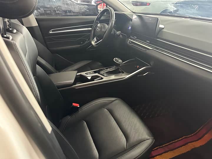 Фото 7 - Geely Emgrand