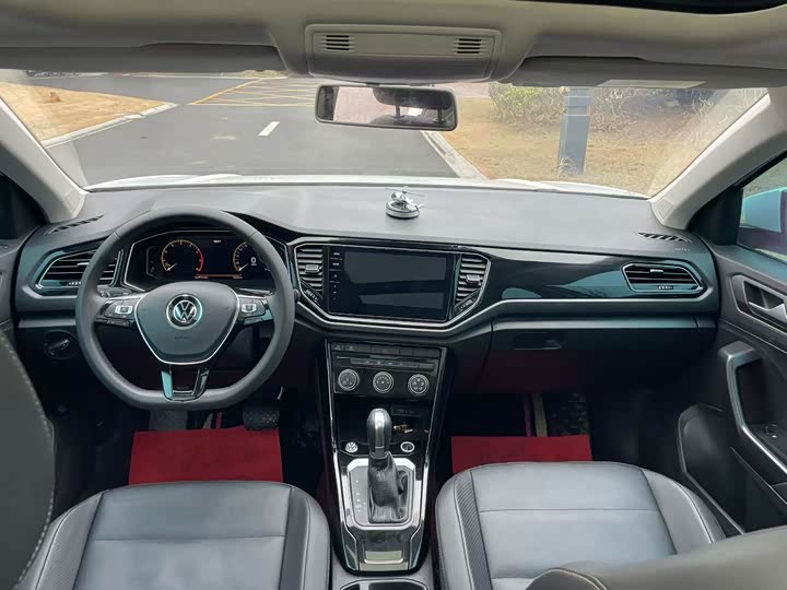 Фото 5 - Volkswagen T-Roc