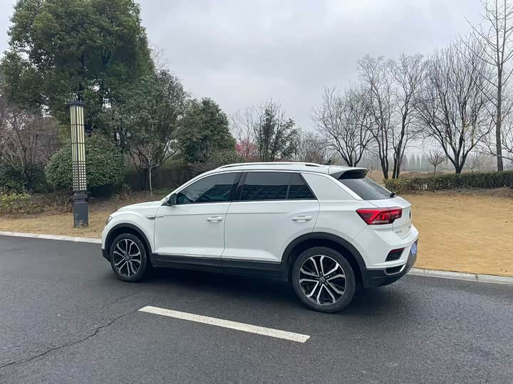 Фото 7 - Volkswagen T-Roc