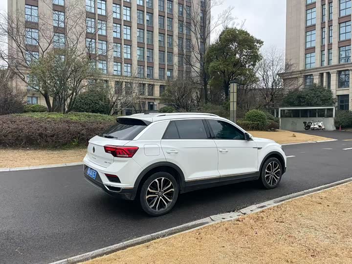 Фото 9 - Volkswagen T-Roc