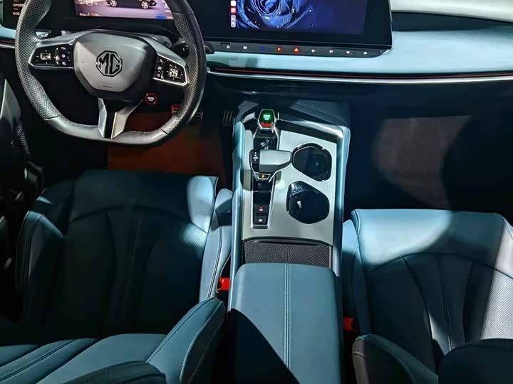 Фото 7 - MG Motor 7