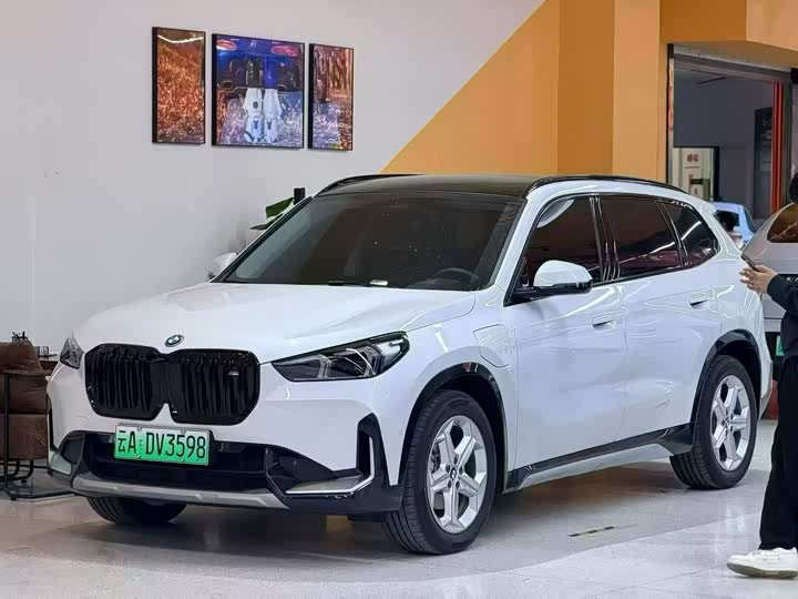 Фото 1 - BMW iX1