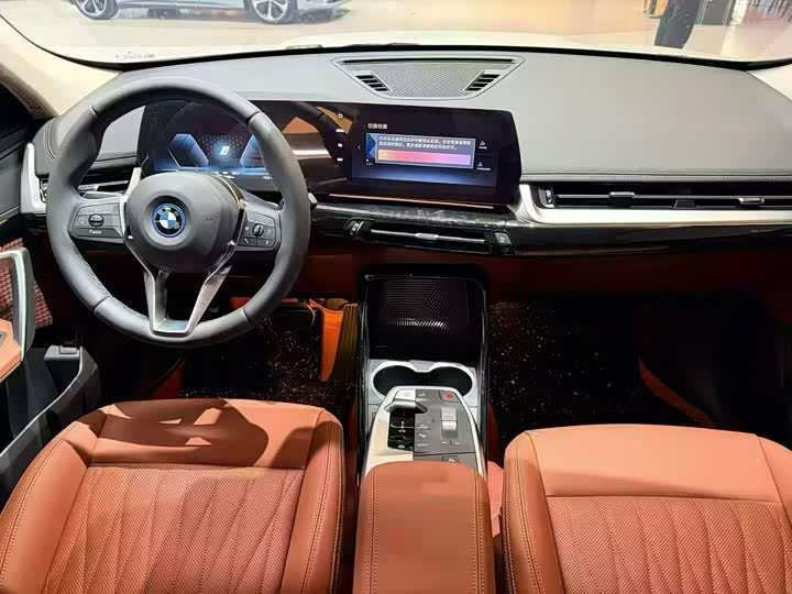 Фото 5 - BMW iX1