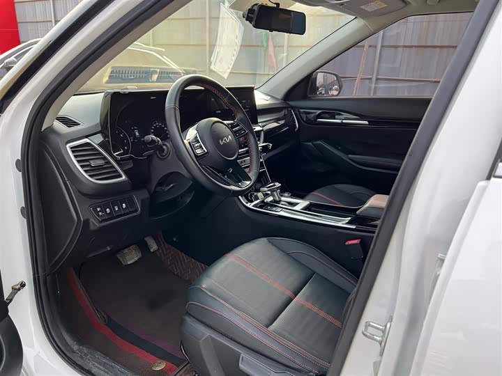 Фото 8 - Kia KX3