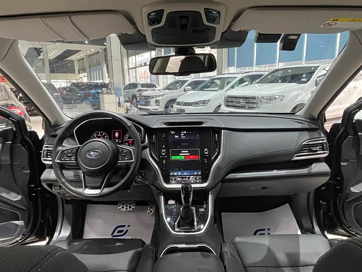 Фото 4 - Subaru Outback