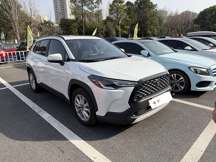 Photo 3 - Toyota Corolla Cross