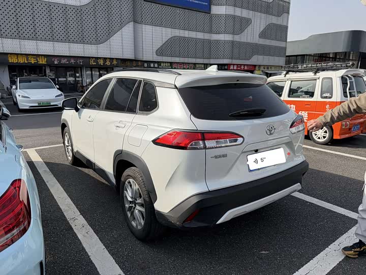 Photo 5 - Toyota Corolla Cross