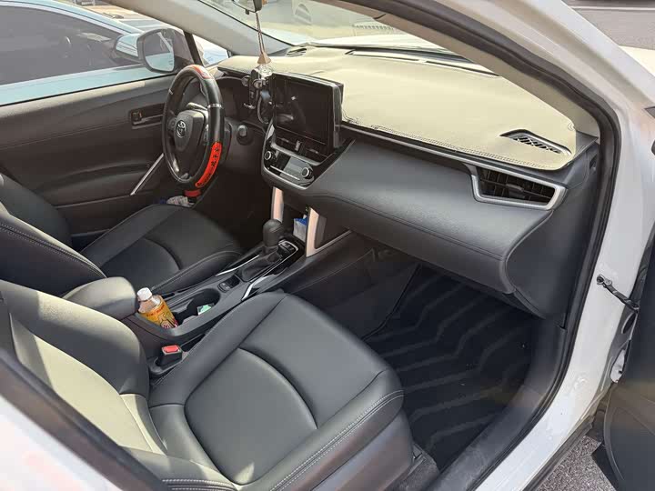 Photo 9 - Toyota Corolla Cross