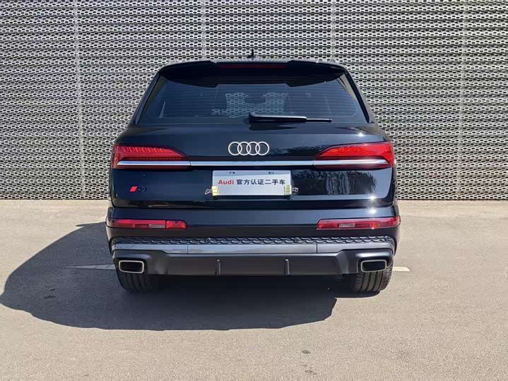 Фото 5 - Audi Q7