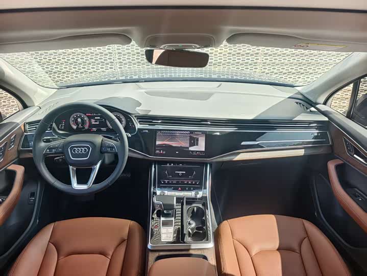 Фото 8 - Audi Q7